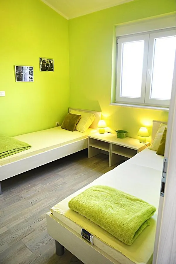 Leona Apartment Pula